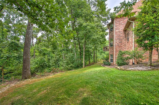 219 Ridgefield Street, Bentonville, AR 72712