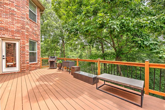 219 Ridgefield Street, Bentonville, AR 72712