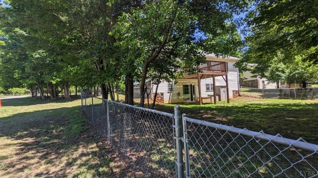 3959 Diamond Hill Road, Moneta, VA 24121