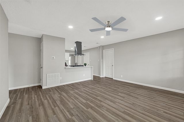 6113 Diamond Court, Texas City, TX 77591
