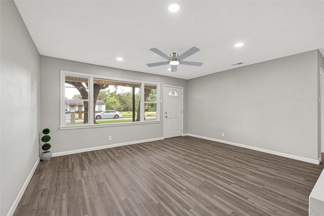 6113 Diamond Court, Texas City, TX 77591