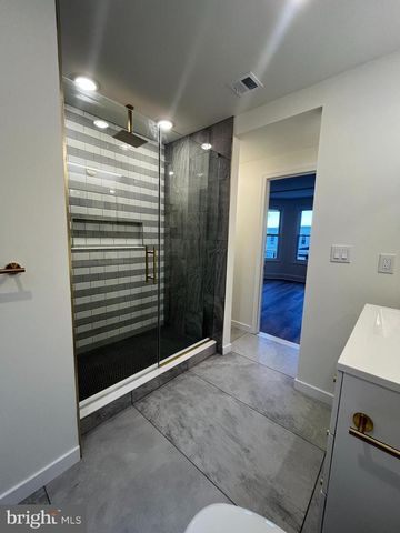 5712 CEDAR AVE, Philadelphia, PA 19143