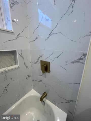 5712 CEDAR AVE, Philadelphia, PA 19143