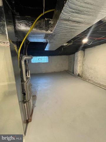 5712 CEDAR AVE, Philadelphia, PA 19143