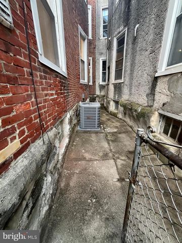 5712 CEDAR AVE, Philadelphia, PA 19143