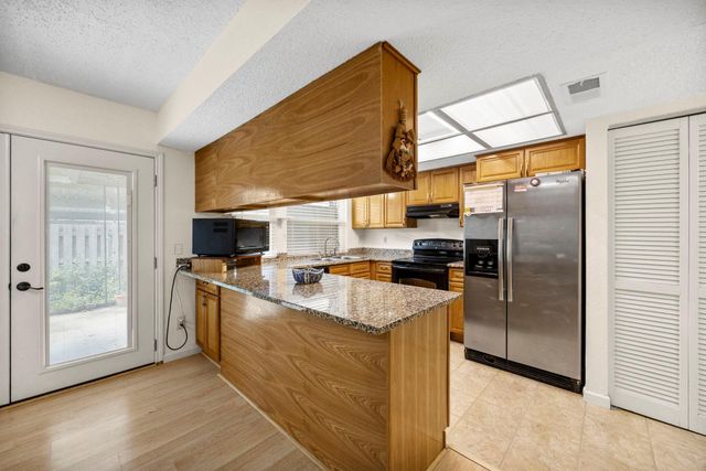 10831 Sandpiper Drive 188, Houston, TX 77096