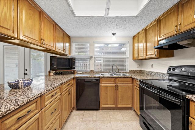 10831 Sandpiper Drive 188, Houston, TX 77096