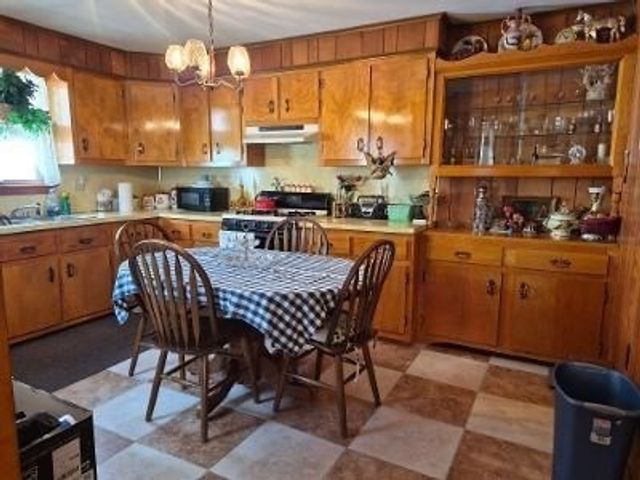 51 Central Avenue, New Bedford, MA 02745