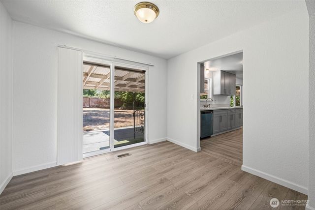 6024 S Alaska, Tacoma, WA 98408
