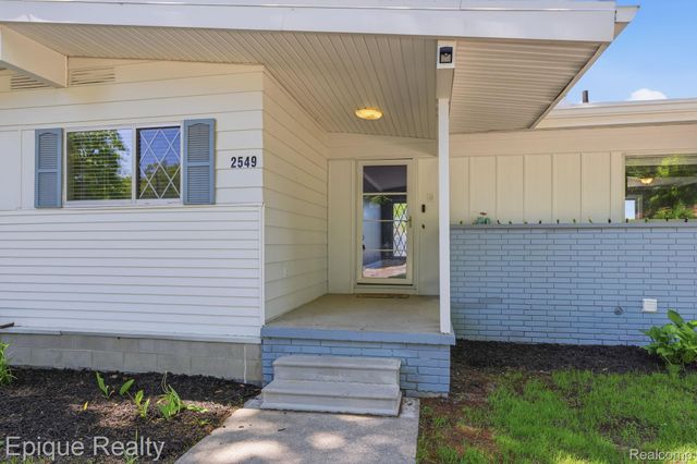 2549 Riverwood Drive, Port Huron, MI 48060