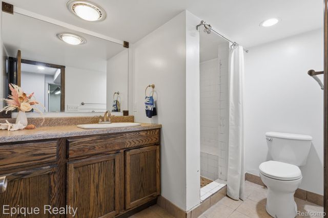 2549 Riverwood Drive, Port Huron, MI 48060