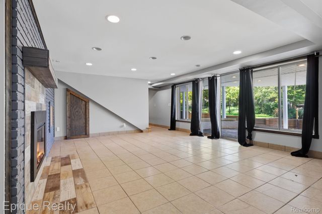 2549 Riverwood Drive, Port Huron, MI 48060