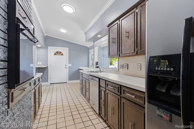 2549 Riverwood Drive, Port Huron, MI 48060