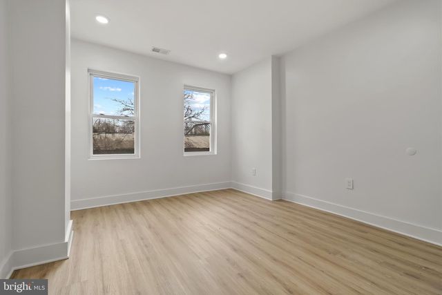 5214 W JEFFERSON ST, Philadelphia, PA 19131