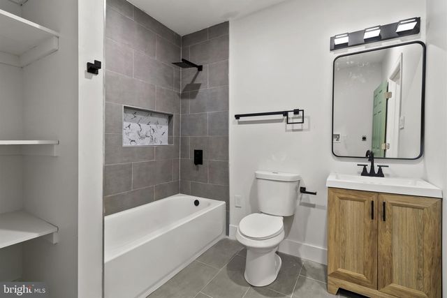 5214 W JEFFERSON ST, Philadelphia, PA 19131