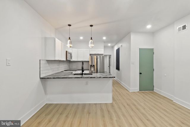 5214 W JEFFERSON ST, Philadelphia, PA 19131