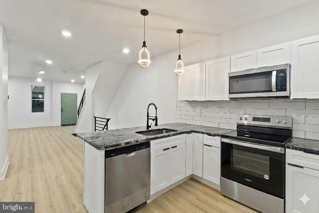 5214 W JEFFERSON ST, Philadelphia, PA 19131