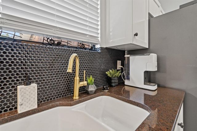 308 E HOLLYWOOD STREET, Tampa, FL 33604