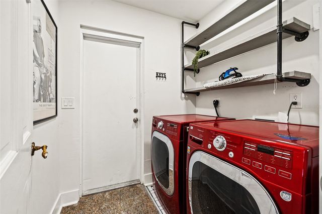 308 E HOLLYWOOD STREET, Tampa, FL 33604