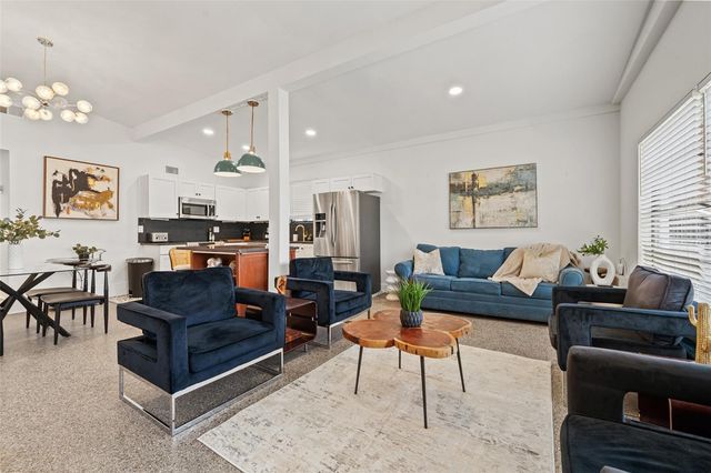 308 E HOLLYWOOD STREET, Tampa, FL 33604