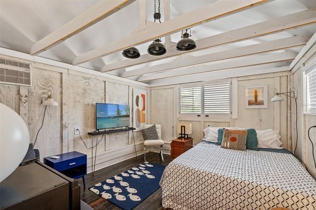 308 E HOLLYWOOD STREET, Tampa, FL 33604