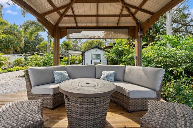 308 E HOLLYWOOD STREET, Tampa, FL 33604