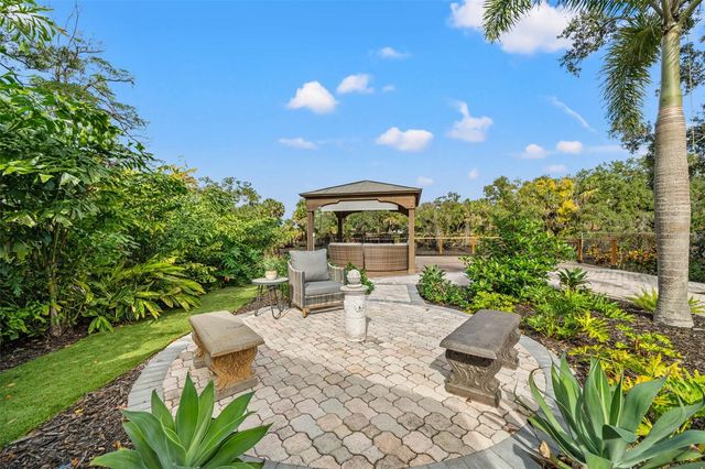 308 E HOLLYWOOD STREET, Tampa, FL 33604