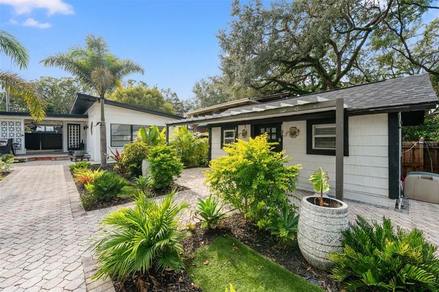 308 E HOLLYWOOD STREET, Tampa, FL 33604