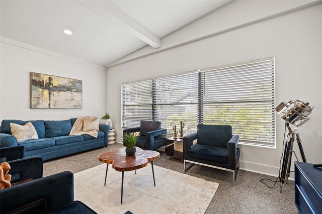 308 E HOLLYWOOD STREET, Tampa, FL 33604