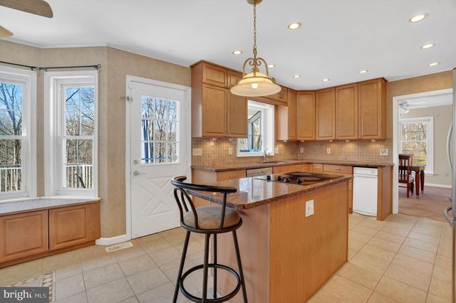 129 FREEDOM VALLEY CIR, Coatesville, PA 19320