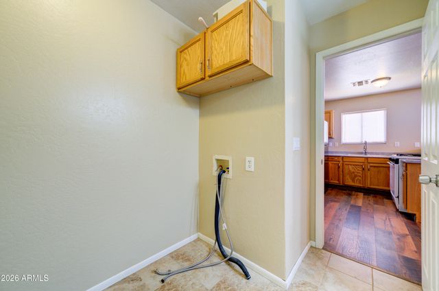 10261 E La Palma Avenue, Gold Canyon, AZ 85118