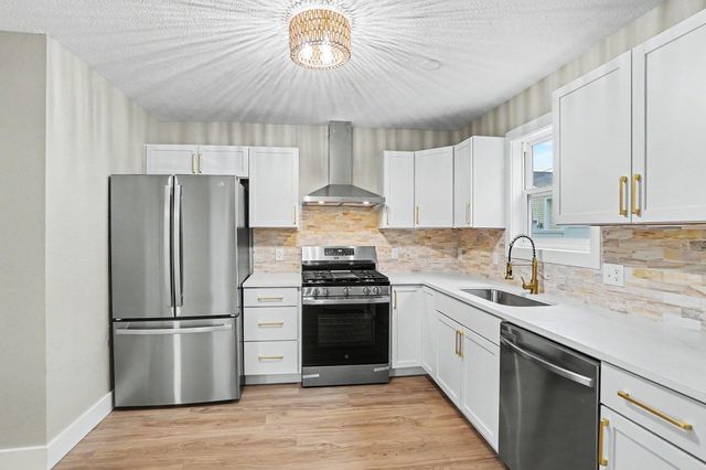 2123 Lakeshore Drive, Muskegon City, MI 49441