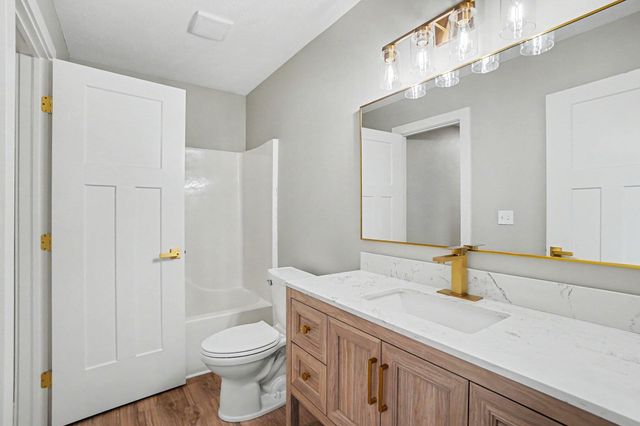 2123 Lakeshore Drive, Muskegon City, MI 49441