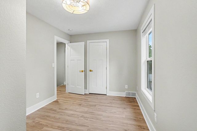 2123 Lakeshore Drive, Muskegon City, MI 49441