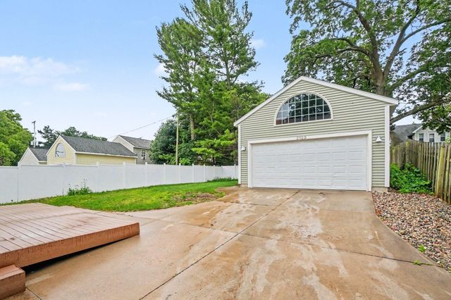 2123 Lakeshore Drive, Muskegon City, MI 49441