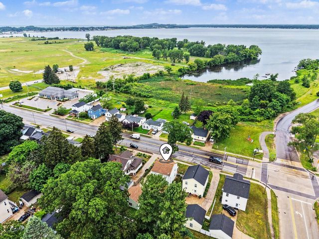 2123 Lakeshore Drive, Muskegon City, MI 49441