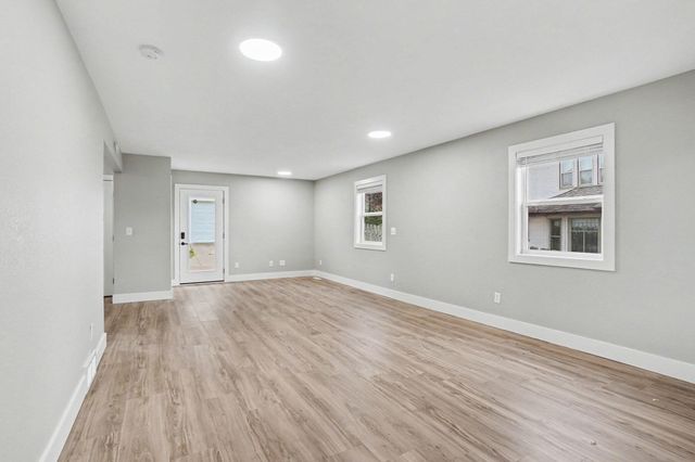 2123 Lakeshore Drive, Muskegon City, MI 49441