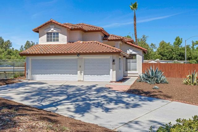2257 Brookwood Court, Escondido, CA 92026