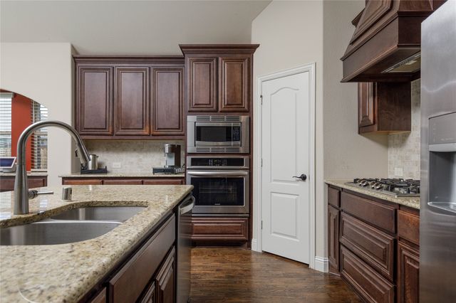 313 Sweetleaf Drive, Fate, TX 75087