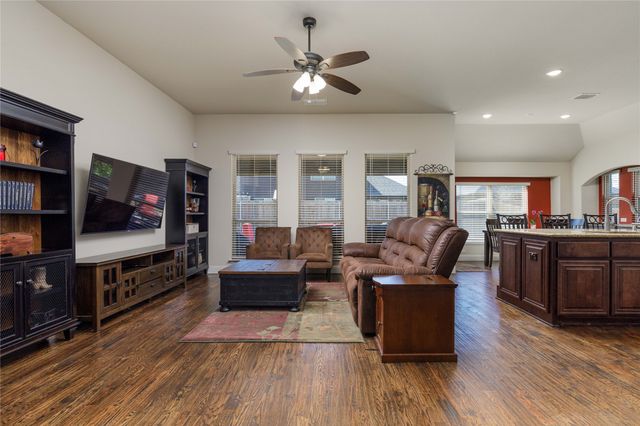 313 Sweetleaf Drive, Fate, TX 75087