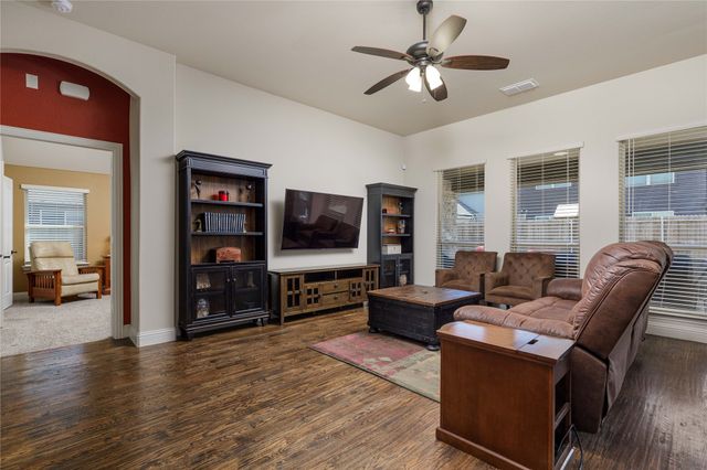 313 Sweetleaf Drive, Fate, TX 75087