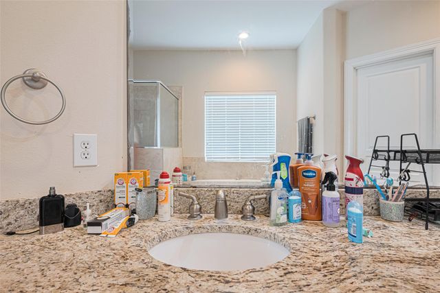 24 Versante Court, Houston, TX 77070