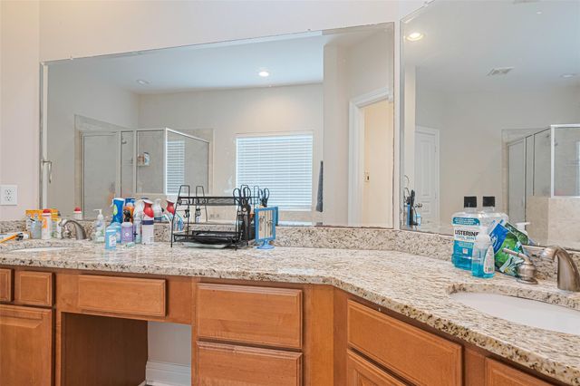 24 Versante Court, Houston, TX 77070