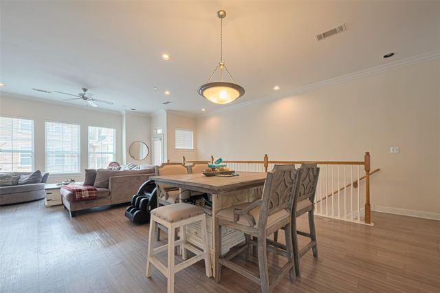 24 Versante Court, Houston, TX 77070