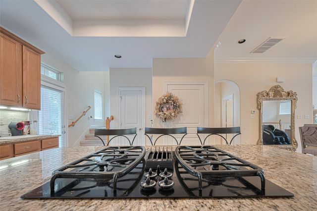 24 Versante Court, Houston, TX 77070