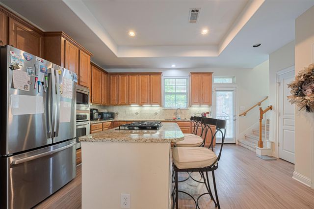 24 Versante Court, Houston, TX 77070