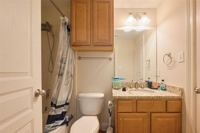 24 Versante Court, Houston, TX 77070