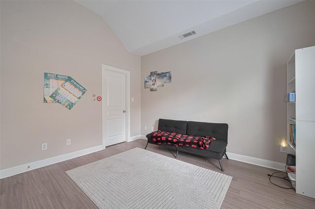 24 Versante Court, Houston, TX 77070