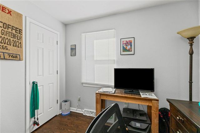 402 Park Avenue, Belton, MO 64012