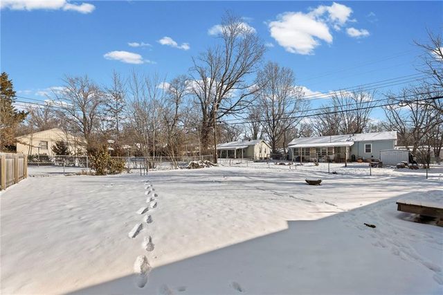 402 Park Avenue, Belton, MO 64012